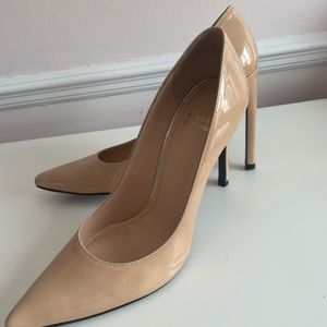 Stuart Weitzman nude patent leather heels in size 8M.